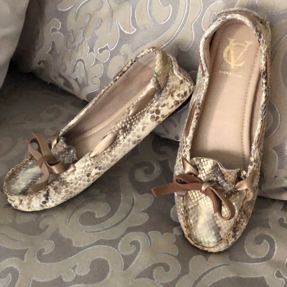 Vince Camuto Signature flats